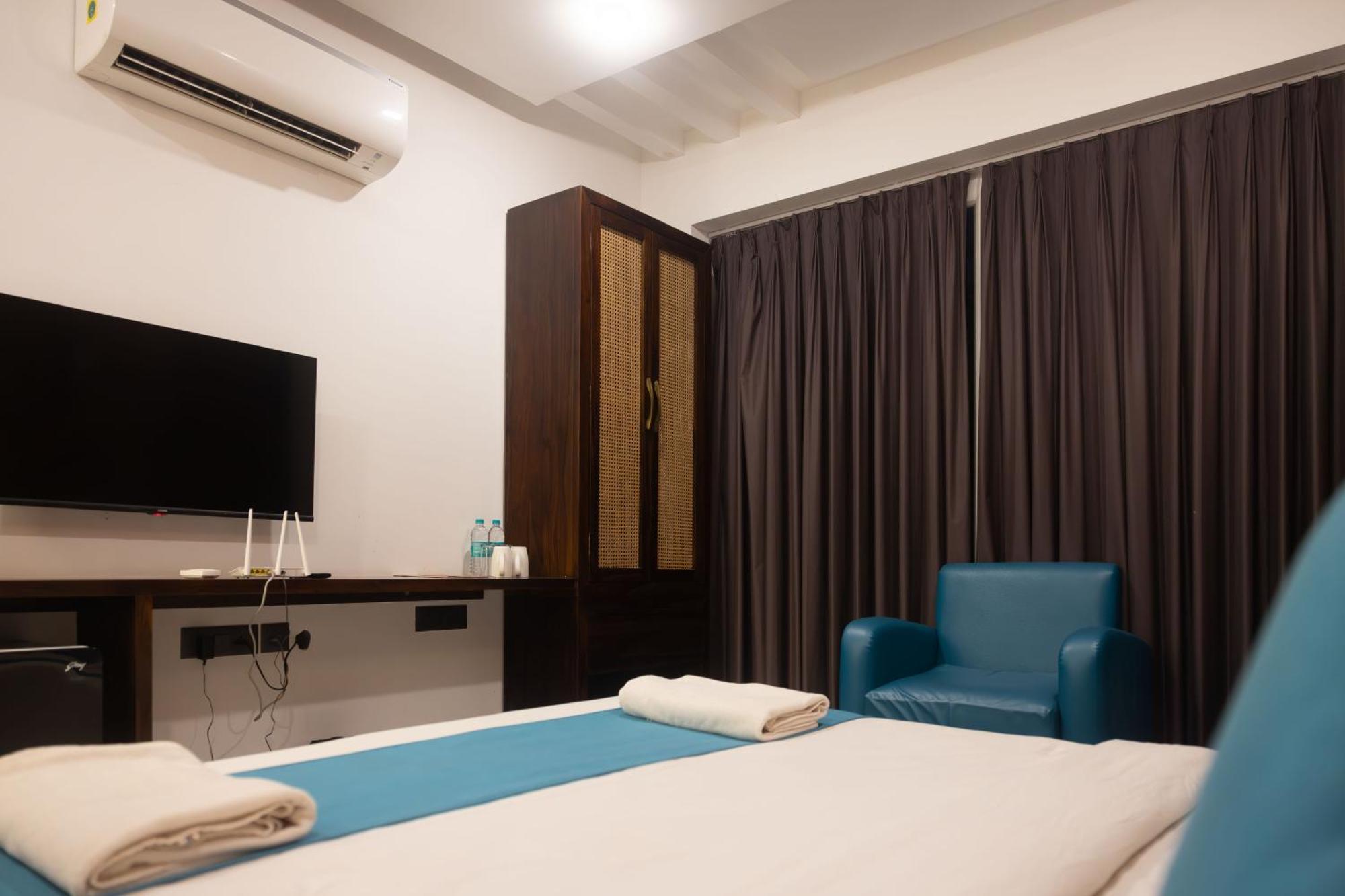 Downtown Hostels - Anjuna Bagian luar foto