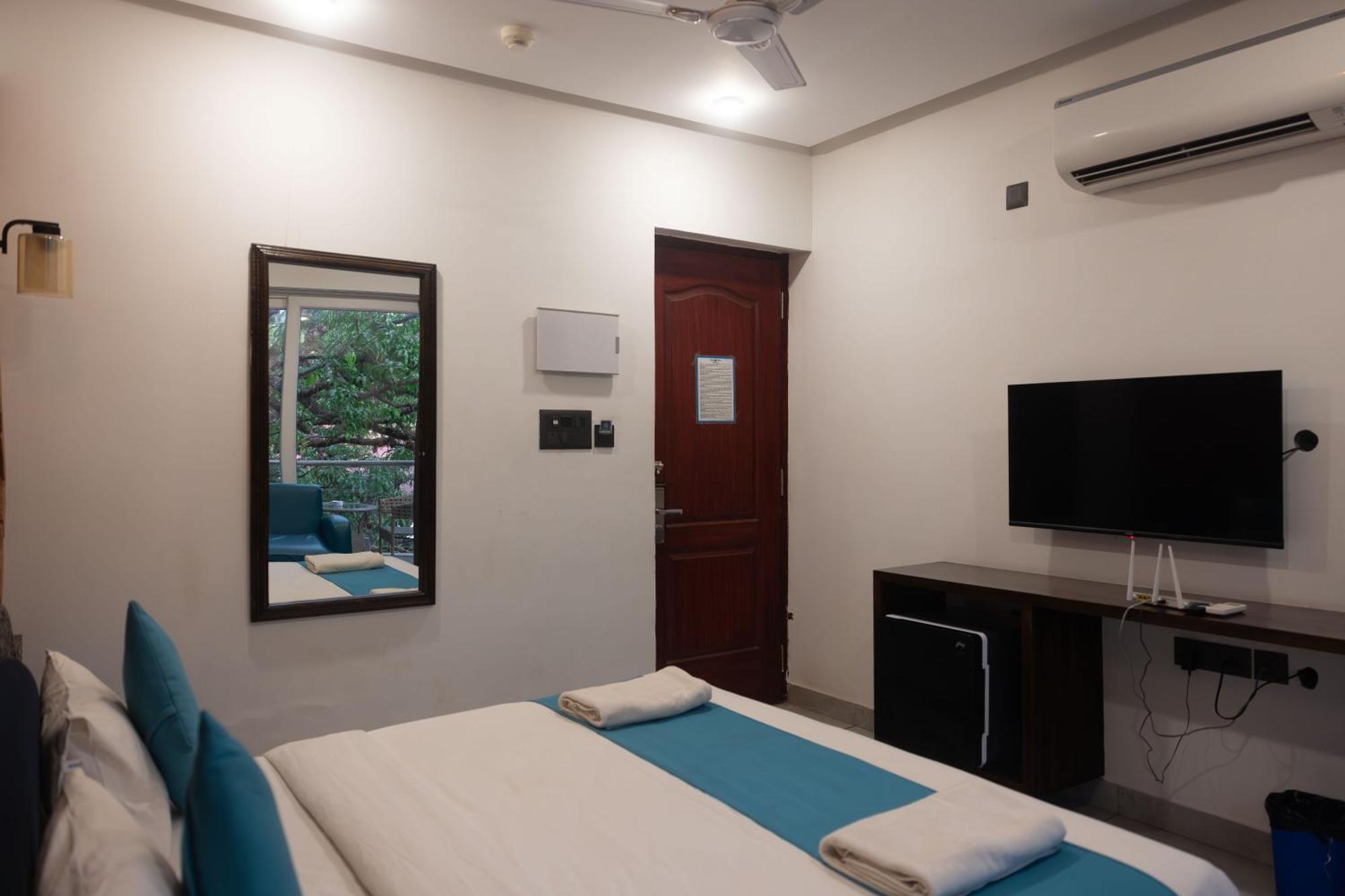 Downtown Hostels - Anjuna Bagian luar foto