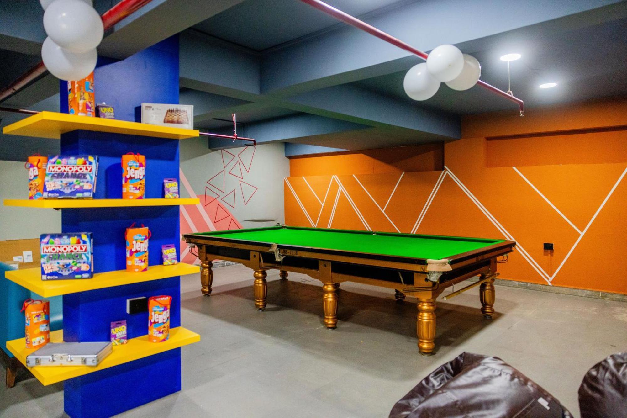 Downtown Hostels - Anjuna Bagian luar foto