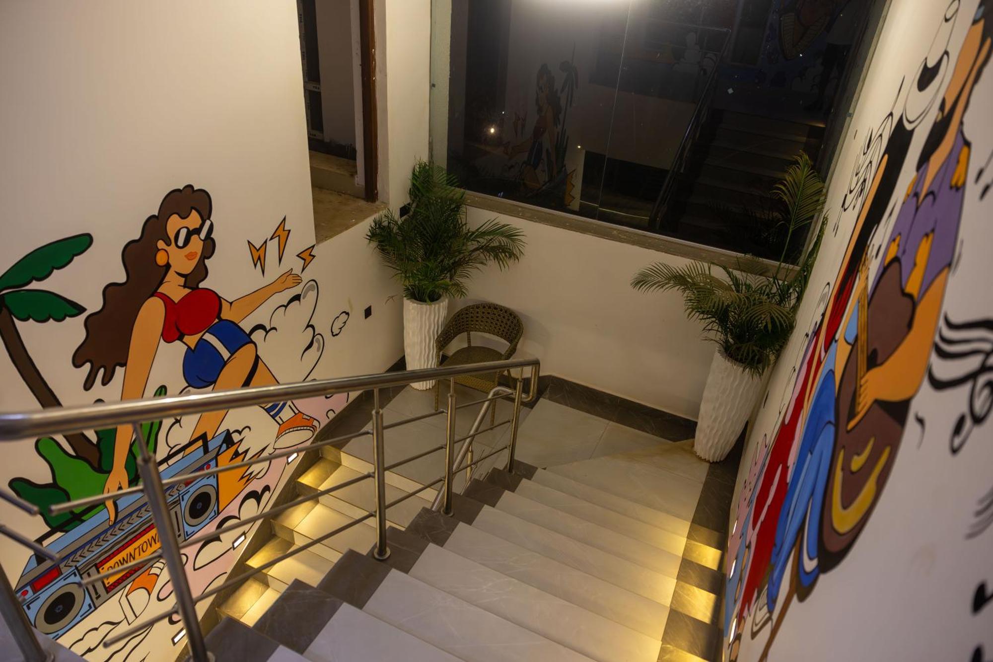 Downtown Hostels - Anjuna Bagian luar foto
