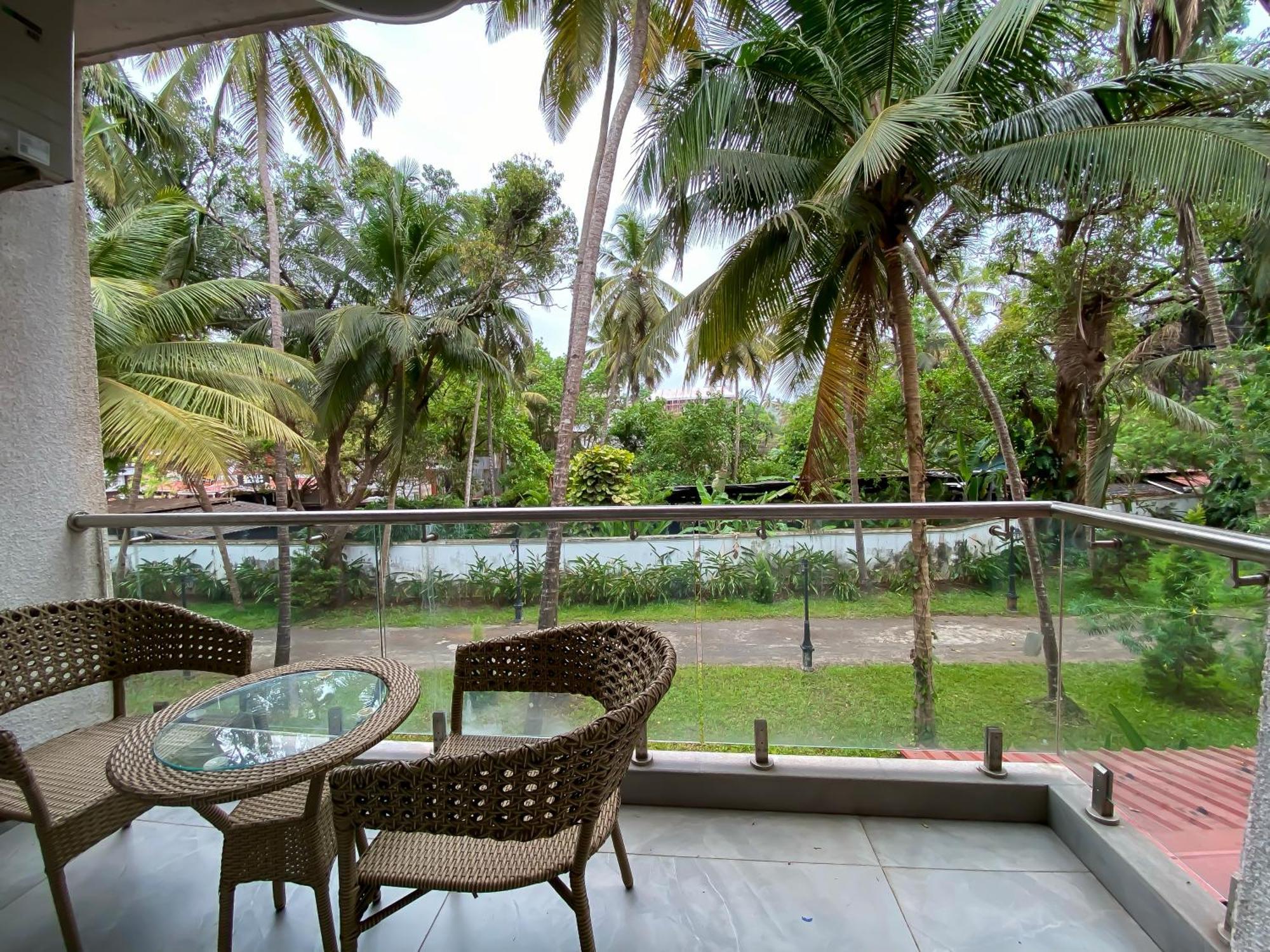 Downtown Hostels - Anjuna Bagian luar foto