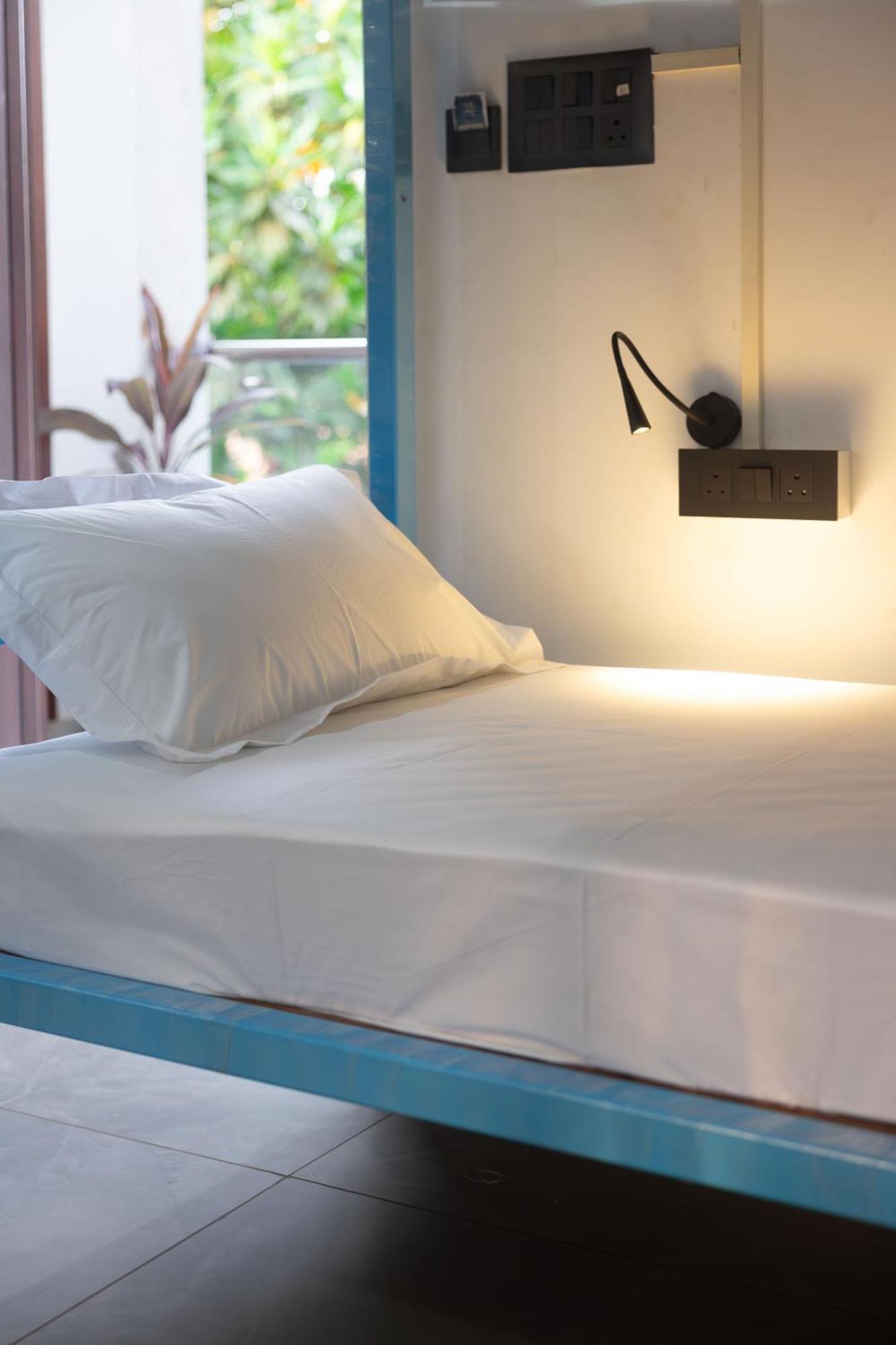 Downtown Hostels - Anjuna Bagian luar foto